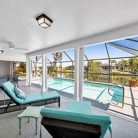 Willa Luxury Waterfront Haven In Cape Coral - Dog-Friendly Escape With Private Pool Zewnętrze zdjęcie