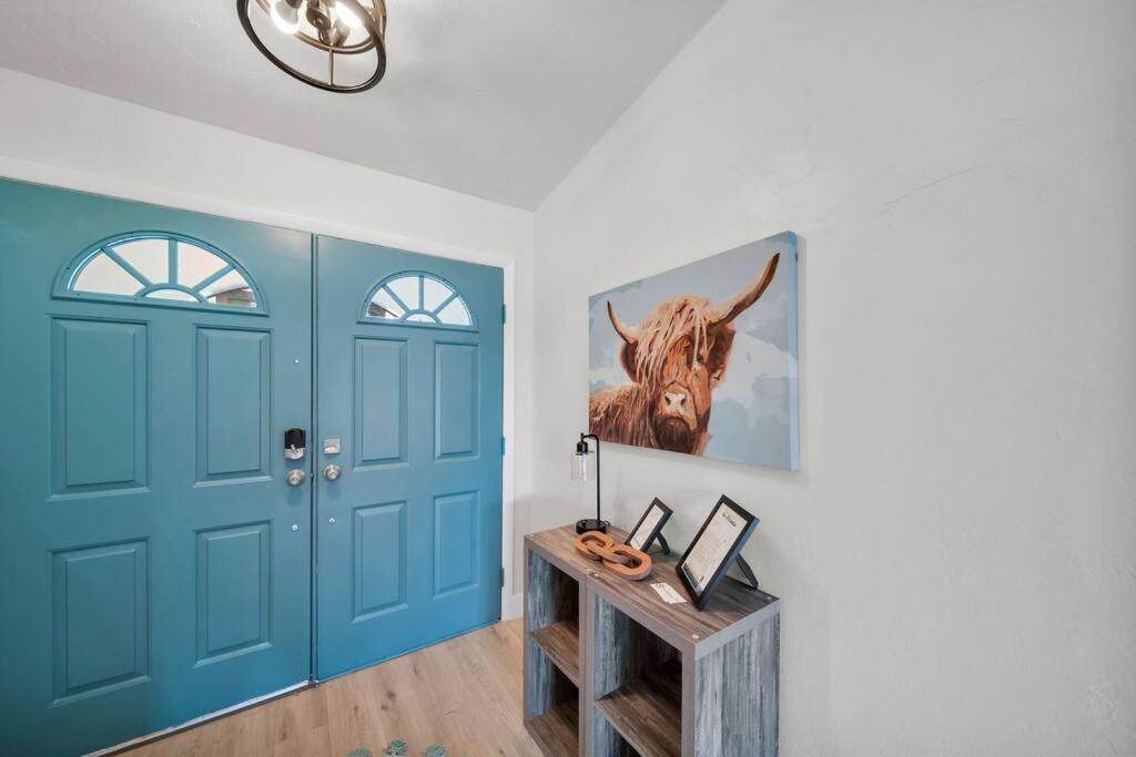 Willa Luxury Waterfront Haven In Cape Coral - Dog-Friendly Escape With Private Pool Zewnętrze zdjęcie